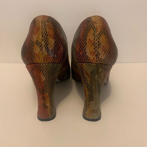 Valerie Stevens tri-colored reptile dress pumps - Picture 3 of 4